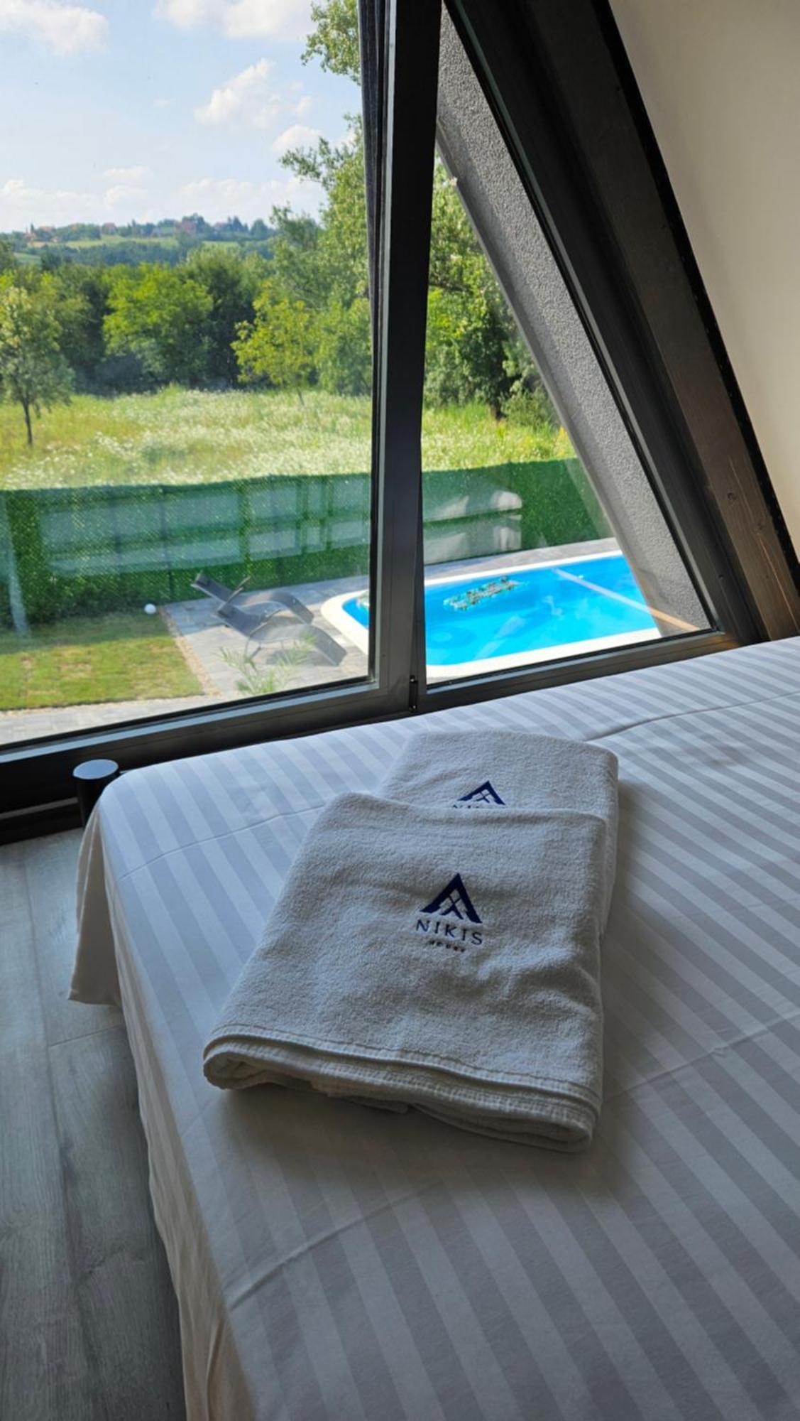 Nikis House Beograd *